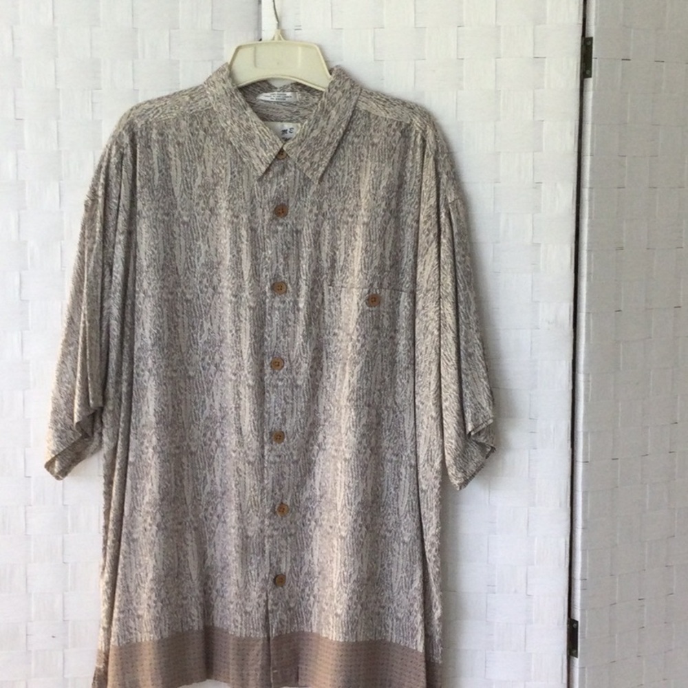 Elegant Beige and Brown Knit shirt.  579